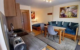 APARTAMENTY i POKOJE - Dom Gościnny Pasja